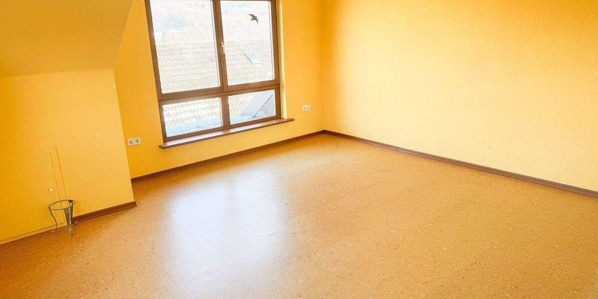 Mehrfamilienhaus, Wohnhaus Kaufungen Oberkaufungen - 8 Zimmer, 248 m&sup2;, 595.000&euro; | Angebot:26016031