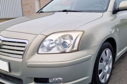 Toyota Avensis 208.500 km 2.800 € Elsdorf 50189