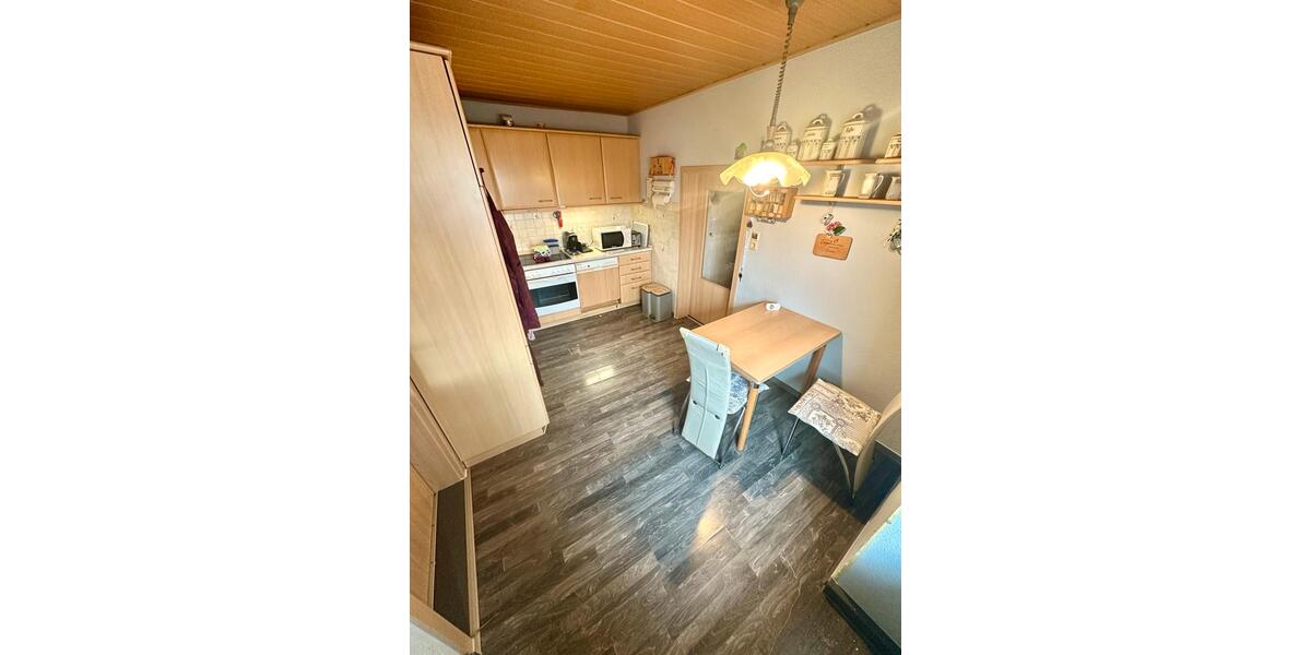 Provisionsfrei - Großzügiges Familen-Mehrgenerationenhaus 284qm 12.5 zimmer