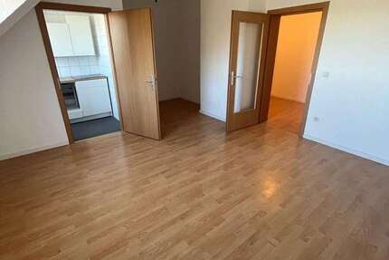Wohnung Düsseldorf Oberbilk - 1 Zimmer, 33 m&sup2;, 585&euro; | Angebot:26854368