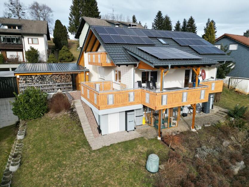 Freistehendes Einfamilienhaus mit EinliegerWohnung