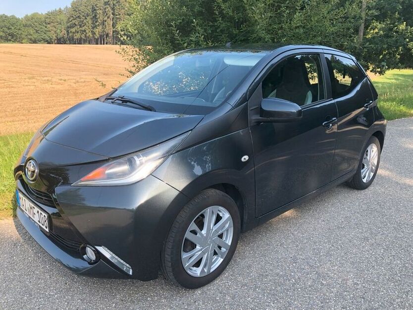 Aygo (X)