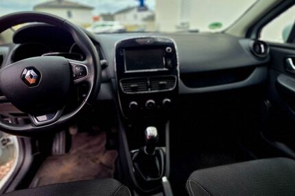 Renault Clio 85.067 km 7.900 &euro; Neu-Bamberg 55546