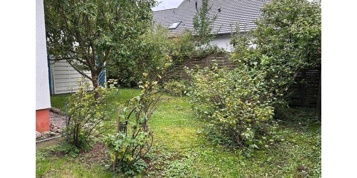 Baugrundstück mit kleinem massiven Wohnhaus 2 zimmer