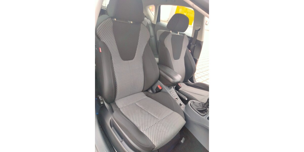 Seat Leon 165.100 km 3.600 &euro; Senftenberg 01968