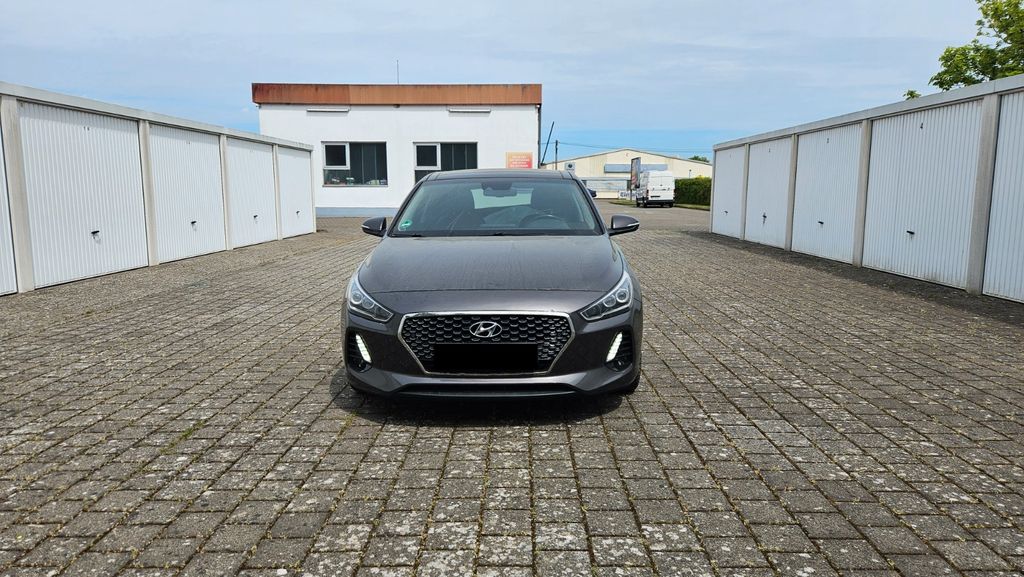 Hyundai i30 196.000 km 8.490 &euro; Kenzingen 79341