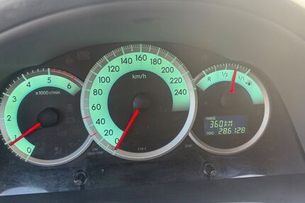 Toyota Corolla Verso 286.000 km 3.300 &euro; Ingolstadt 85057