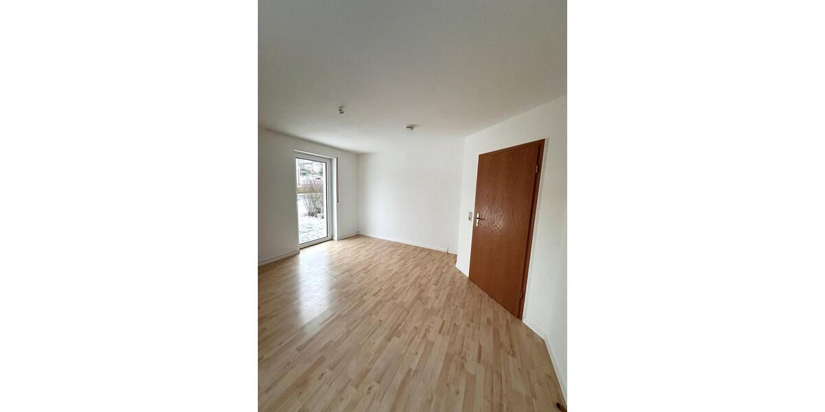 3-Zimmer-Wohnung mit Einbauküche, Terrasse & Garage – 78 m² 1 zimmer