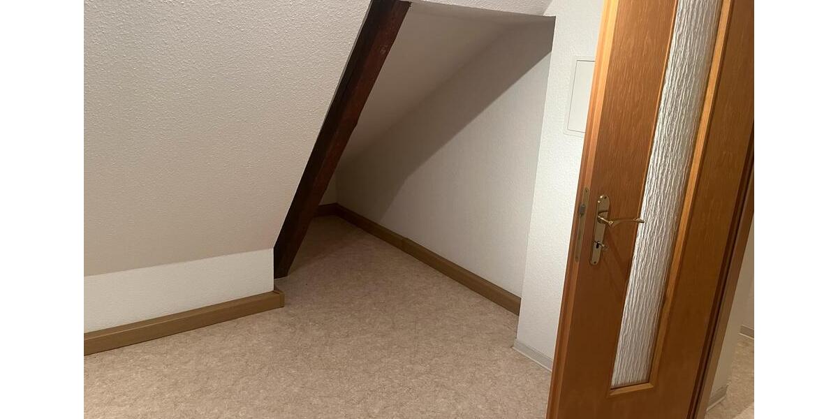 Einfamilienhaus Schleusingen - 10 Zimmer, 169 m&sup2;, 190.000&euro; | Angebot:26981137