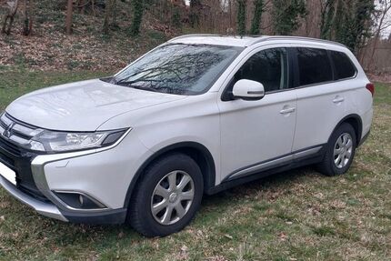 Mitsubishi Outlander 156.000 km 13.200 &euro; Freital 01705