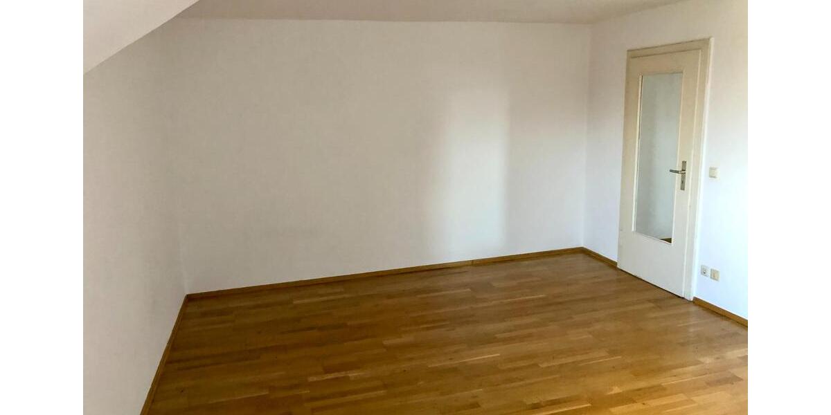 Dachgeschoßwohnung München Schwabing-West - 1.5 Zimmer, 30 m&sup2;, 1.100&euro; | Angebot:25043784