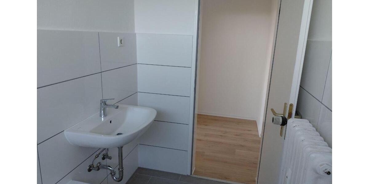 Etagenwohnung Lage - 2 Zimmer, 62 m&sup2;, 600&euro; | Angebot:24954447