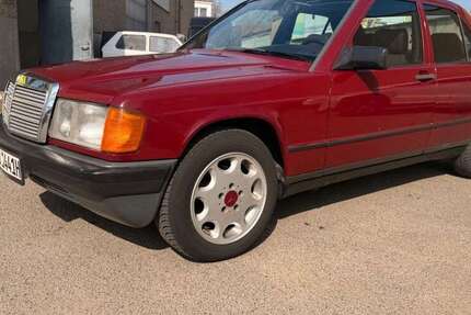 Mercedes-Benz 190 199.800 km 5.500 &euro; Frankfurt am Main 65933