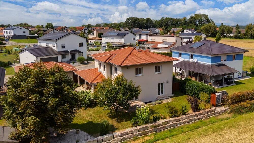 Perfekt für Familien in ruhiger Ortsrandlage! Großzügiges Einfamilienhaus mit moderner Ausstattung! 6 zimmer