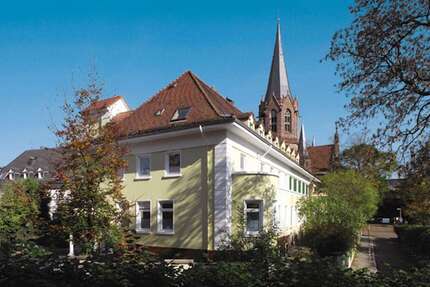 Haus zum Kaufen in Karlsruhe 1.950.000 € 477 m²