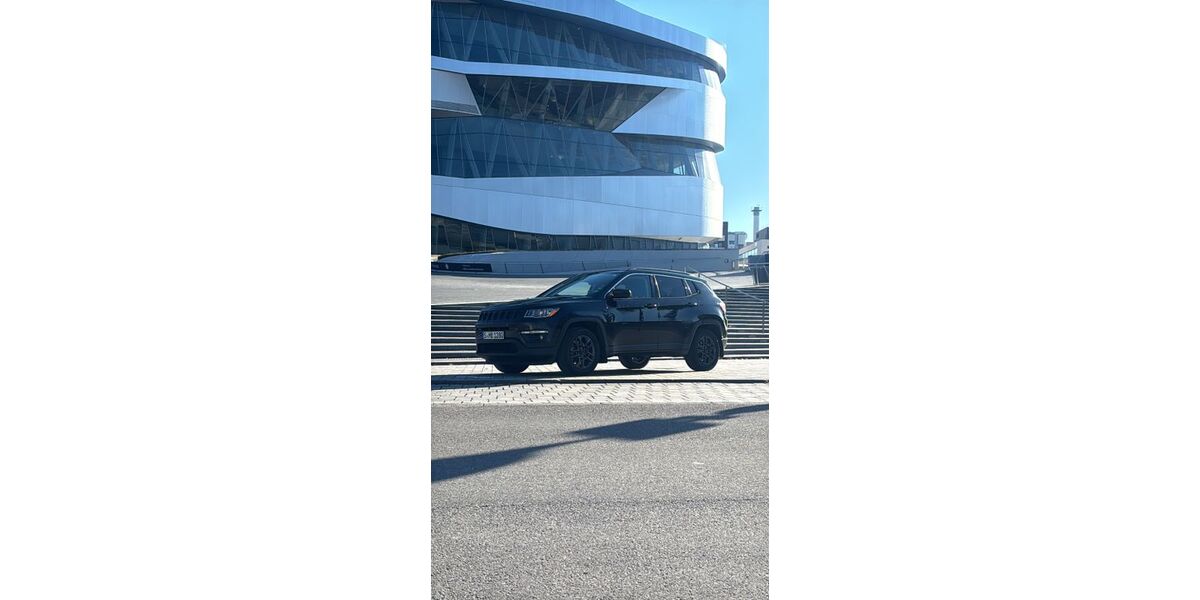 Jeep Compass 93.000 km 15.900 &euro; Stuttgart 70569