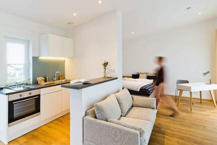 Alpenblick in erster Reihe - Luxuriöse Dachgeschosswohnung mit großzügiger Dachterrasse 1 zimmer