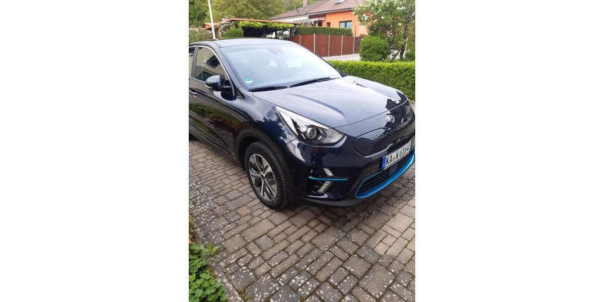 Kia Niro 78.000 km 18.000 &euro; Bruchsal 76646