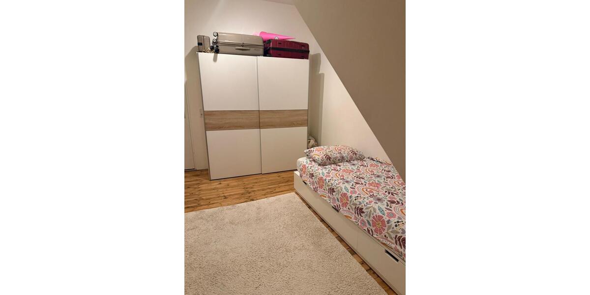 Erdgeschoßwohnung Mannheim Niederfeld - 5 Zimmer, 12 m&sup2;, 390&euro; | Angebot:24963499