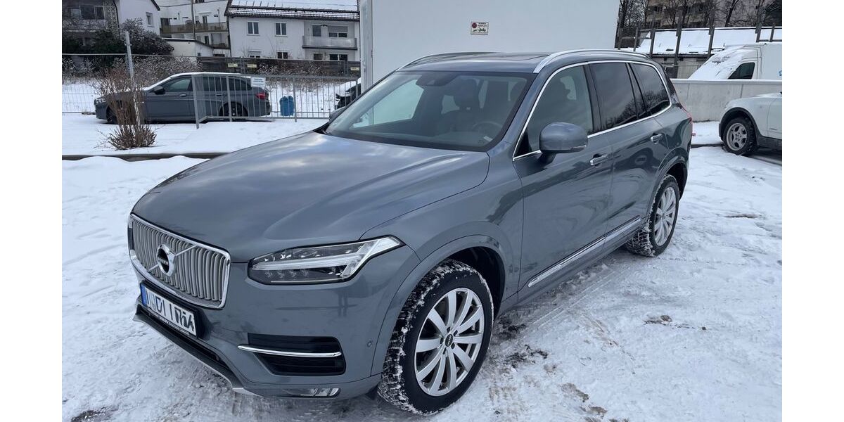 Volvo XC90 121.000 km 32.000 &euro; München 81735