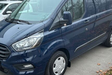 Ford Transit Custom 56.735 km 17.990 € München 81825