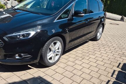 Ford S-Max 185.800 km 13.300 &euro; Grosselfingen 72414