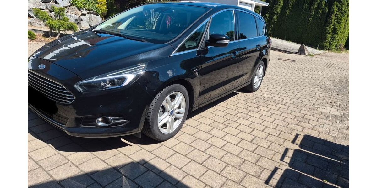 Ford S-Max 185.800 km 13.300 &euro; Grosselfingen 72414