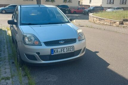 Ford Fiesta 87.090 km 2.500 &euro; Bruchsal 76646