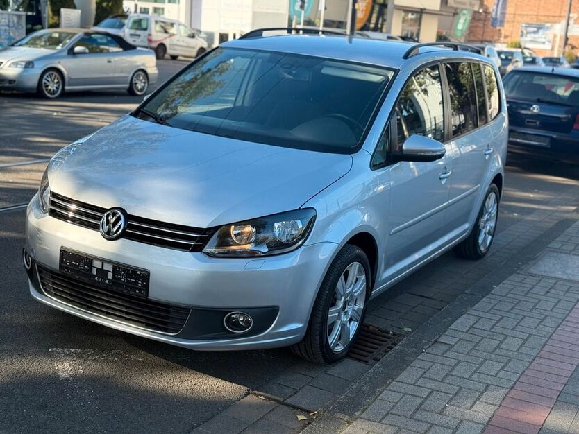 VW Touran 192.000 km 6.750 € Hannover 30150
