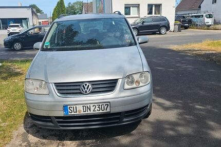 VW Touran 317.000 km 1.100 &euro; Bonn 53227