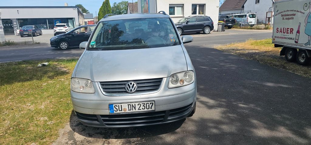 VW Touran 317.000 km 1.100 &euro; Bonn 53227