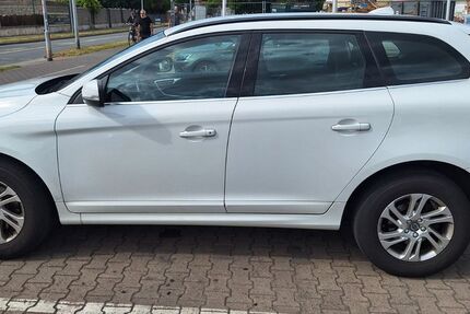 Volvo XC60 132.000 km 17.500 &euro; Dienheim/Oppenheim 55276
