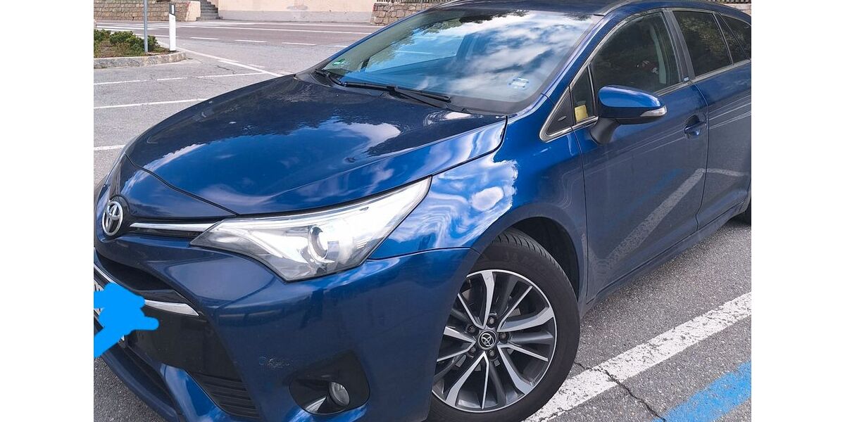 Toyota Avensis 80.000 km 13.800 &euro; Urmitz 56220