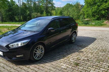 Ford Focus 122.000 km 6.300 &euro; Teisendorf 83317