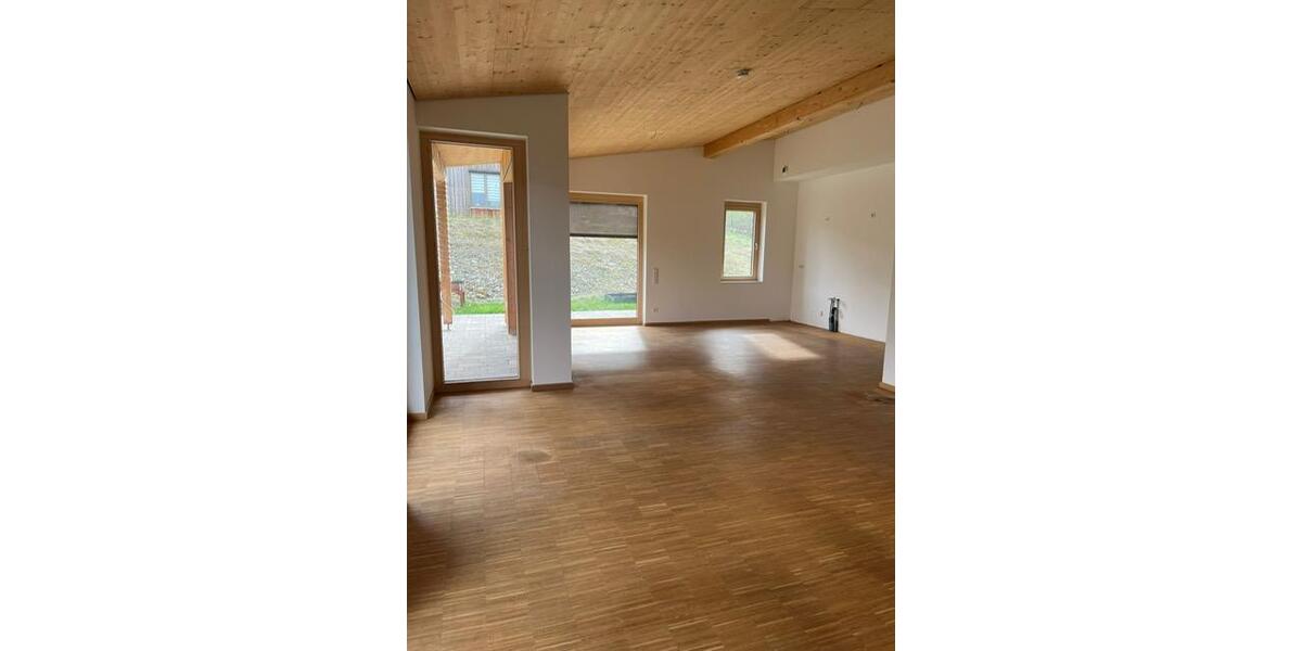 Bungalow Chemnitz Klaffenbach - 5 Zimmer, 150 m&sup2;, 2.050&euro; | Angebot:26461270