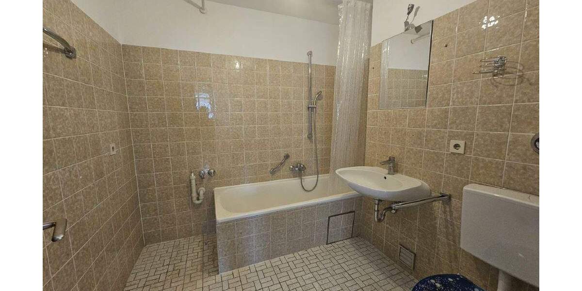 Etagenwohnung Vilsbiburg - 3 Zimmer, 79 m&sup2;, 800&euro; | Angebot:25165299