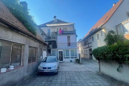 Haus Markt Erlbach - 16 Zimmer, 450 m&sup2;, 460.000&euro; | Angebot:27050053