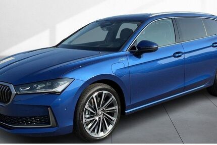 Skoda Superb 4.500 km 51.450 € Freital 01705