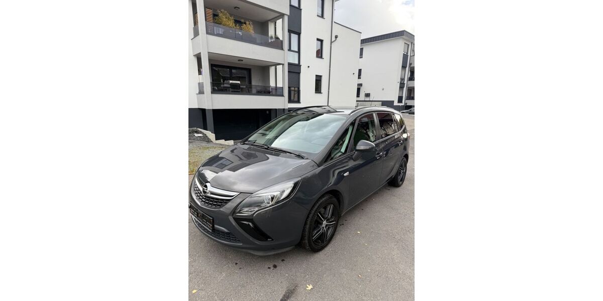 Opel Zafira 166.000 km 6.500 &euro; Frickhofen / Dornburg 65599