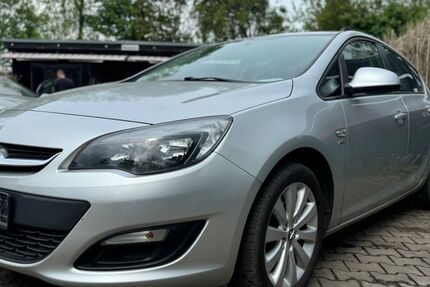 Opel Astra 57.800 km 5.990 &euro; Hoppegarten Hönow 15366
