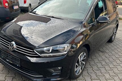 VW Golf Sportsvan 128.128 km 12.000 € Laudenbach 69514