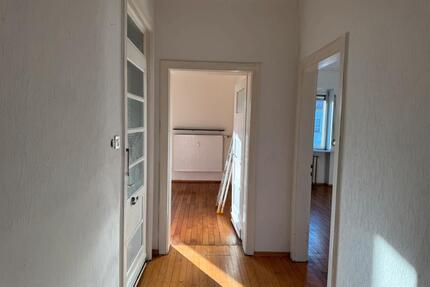Große 3 Zimmer Küche Bad Wohnung Dillingen überm Berg
