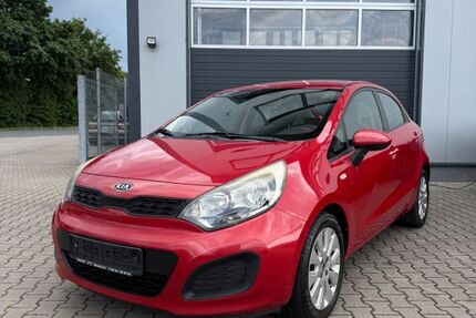 Kia Rio 158.000 km 3.900 &euro; Burgebrach 96138