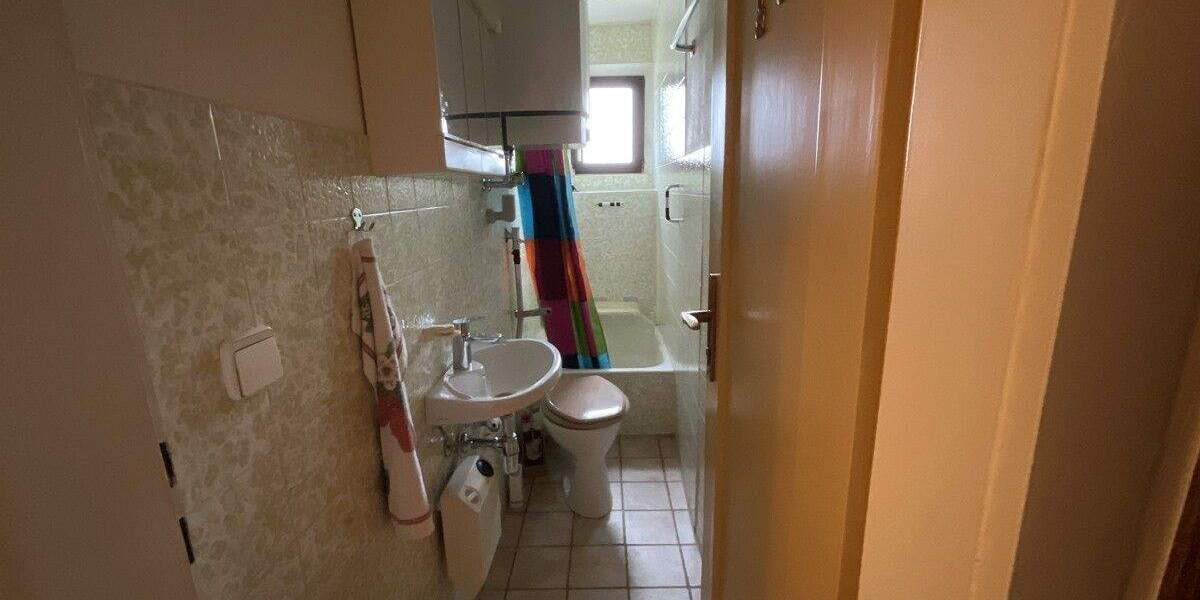 Doppelhaushälfte Villingen-Schwenningen Schwenningen - 9 Zimmer, 158 m&sup2;, 280.000&euro; | Angebot:25741648