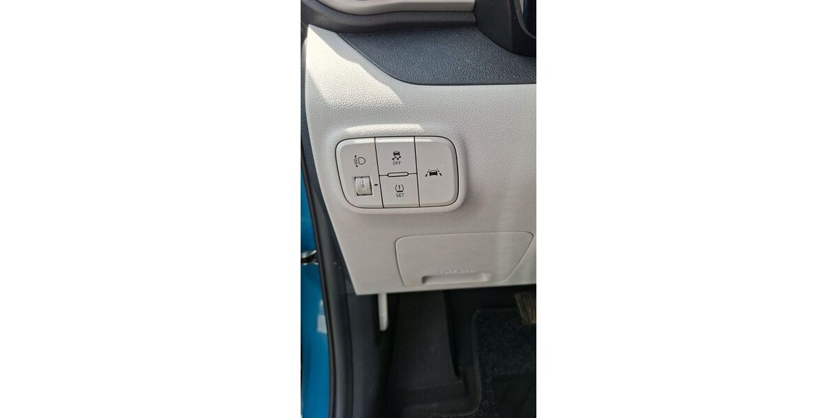 Hyundai i10 20.000 km 13.390 &euro; Hünxe 46569