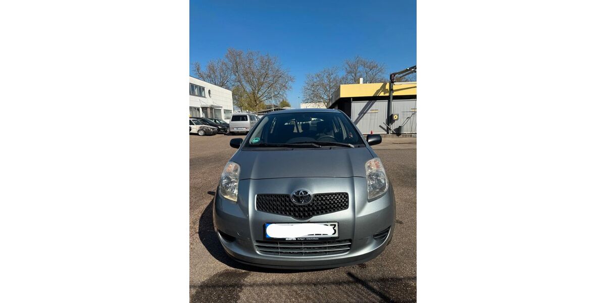 Toyota Yaris 133.000 km 3.999 &euro; Stuttgart 70372