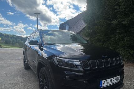 Jeep Compass 92.000 km 19.499 € Grafenhausen 79865