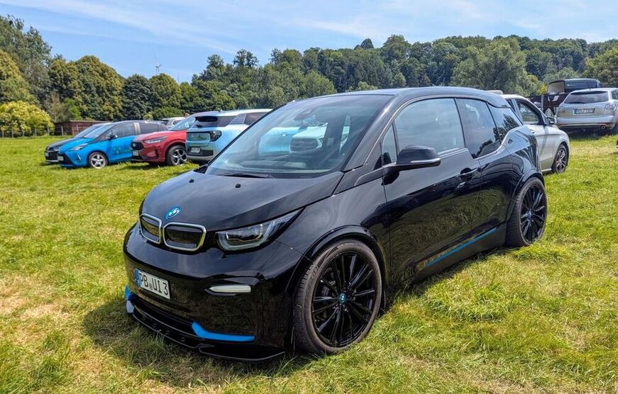 i3