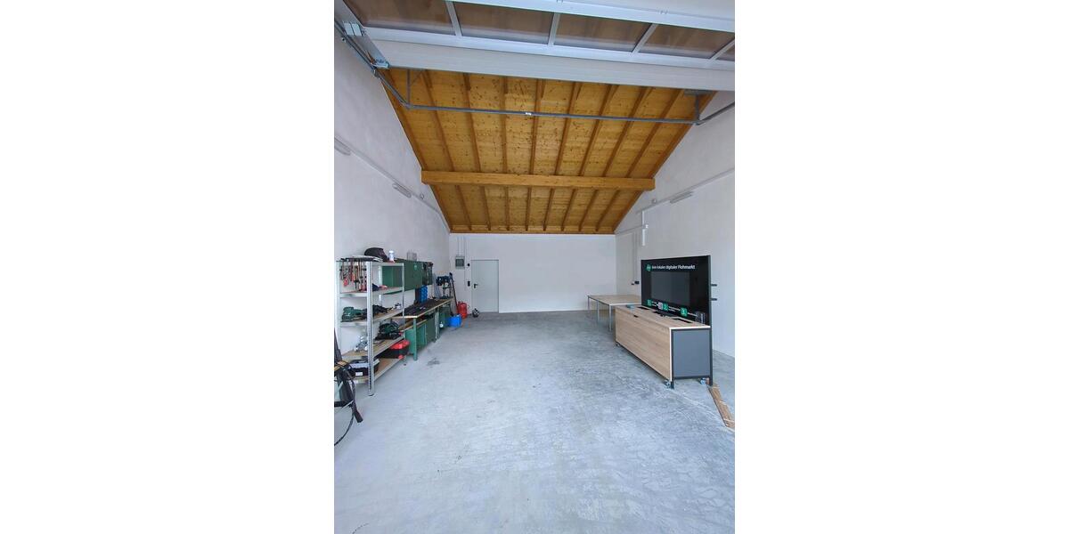 Halle günstig zu vermieten 50m2 zimmer