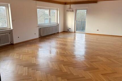 Wohnung Lollar - 6 Zimmer, 135 m&sup2;, 1.150&euro; | Angebot:26349851